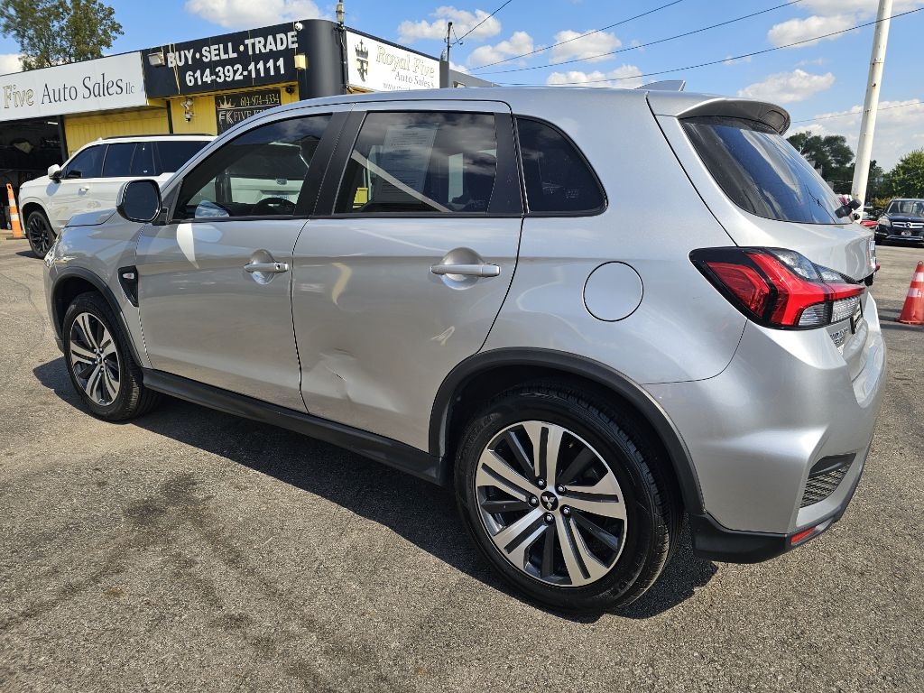 Mitsubishi Outlander Sport 2.0 ES CVT 2021 Mitsubishi Outlander Sport 2.0 ES CVT 2021