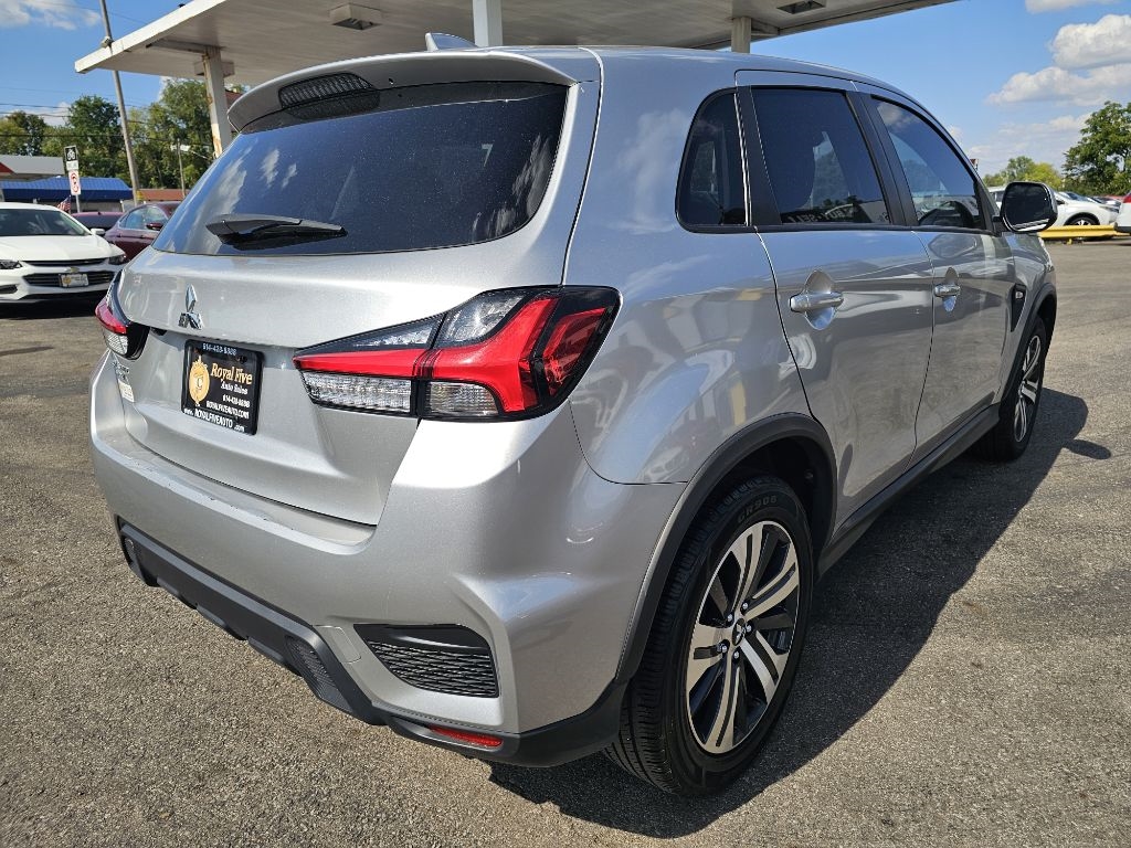 Mitsubishi Outlander Sport 2.0 ES CVT 2021 Mitsubishi Outlander Sport 2.0 ES CVT 2021