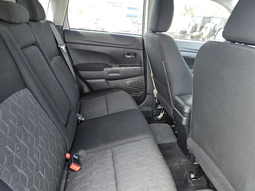 Mitsubishi Outlander Sport 2.0 ES CVT 2021 Mitsubishi Outlander Sport 2.0 ES CVT 2021