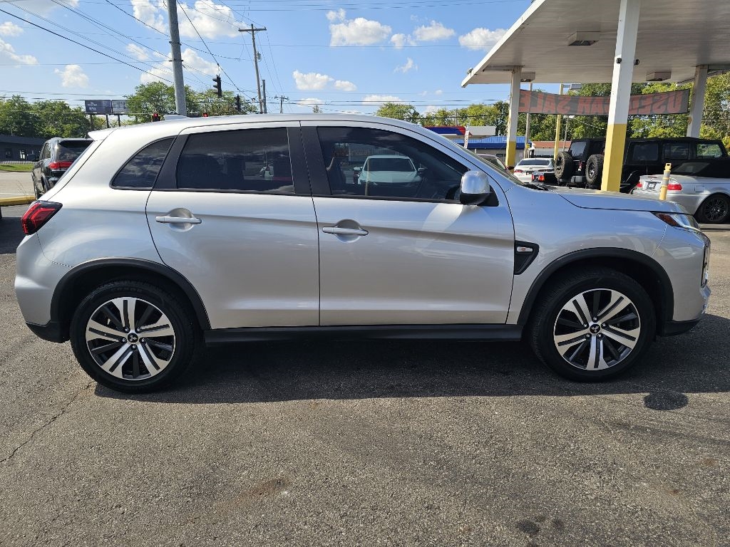 Mitsubishi Outlander Sport 2.0 ES CVT 2021