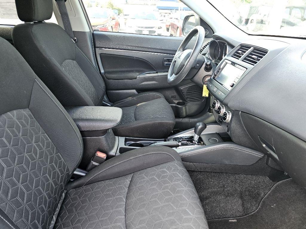 Mitsubishi Outlander Sport 2.0 ES CVT 2021