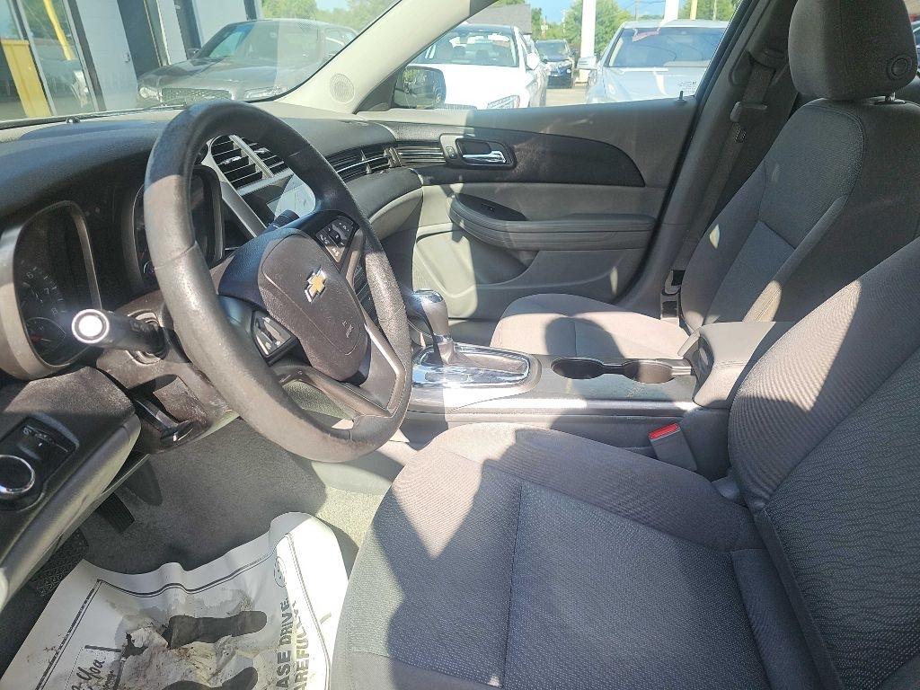 Chevrolet Malibu LS 2013