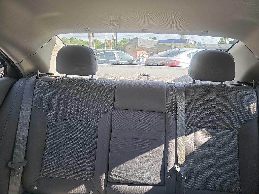 Chevrolet Malibu LS 2013