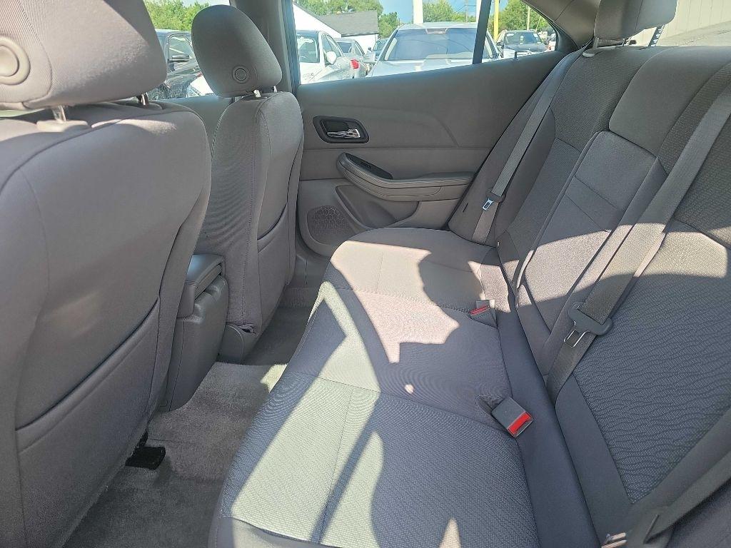 Chevrolet Malibu LS 2013
