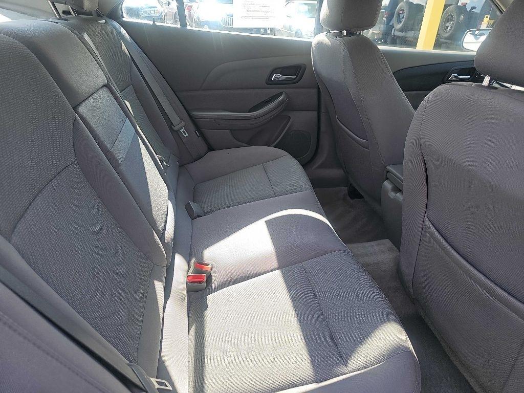 Chevrolet Malibu LS 2013
