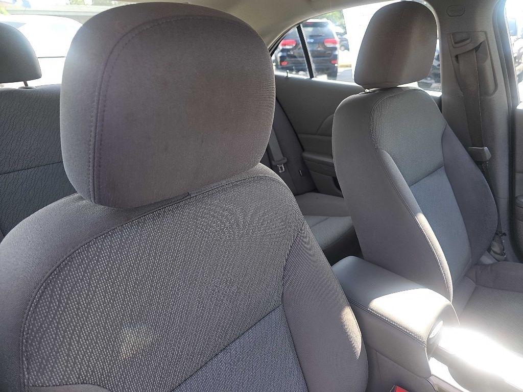 Chevrolet Malibu LS 2013
