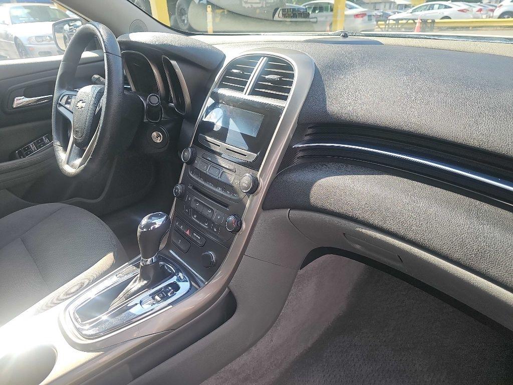 Chevrolet Malibu LS 2013