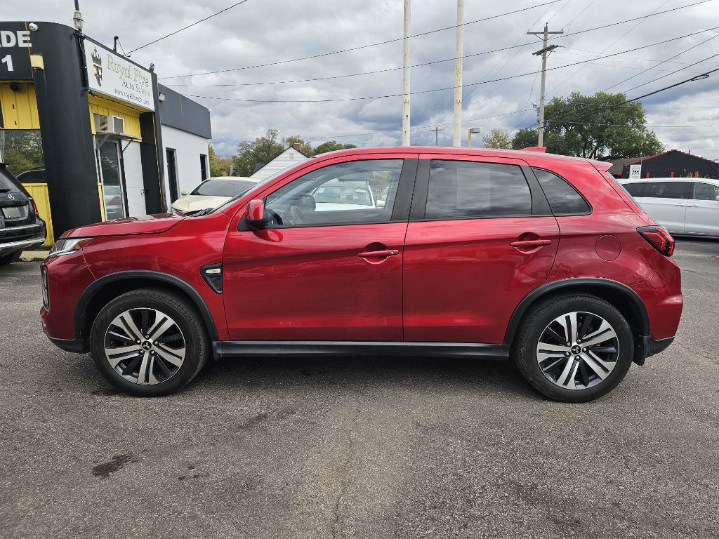 Mitsubishi Outlander Sport 2.0 ES 4WD 2023 Mitsubishi Outlander Sport 2.0 ES 4WD 2023