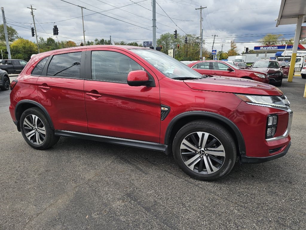 Mitsubishi Outlander Sport 2.0 ES 4WD 2023 Mitsubishi Outlander Sport 2.0 ES 4WD 2023
