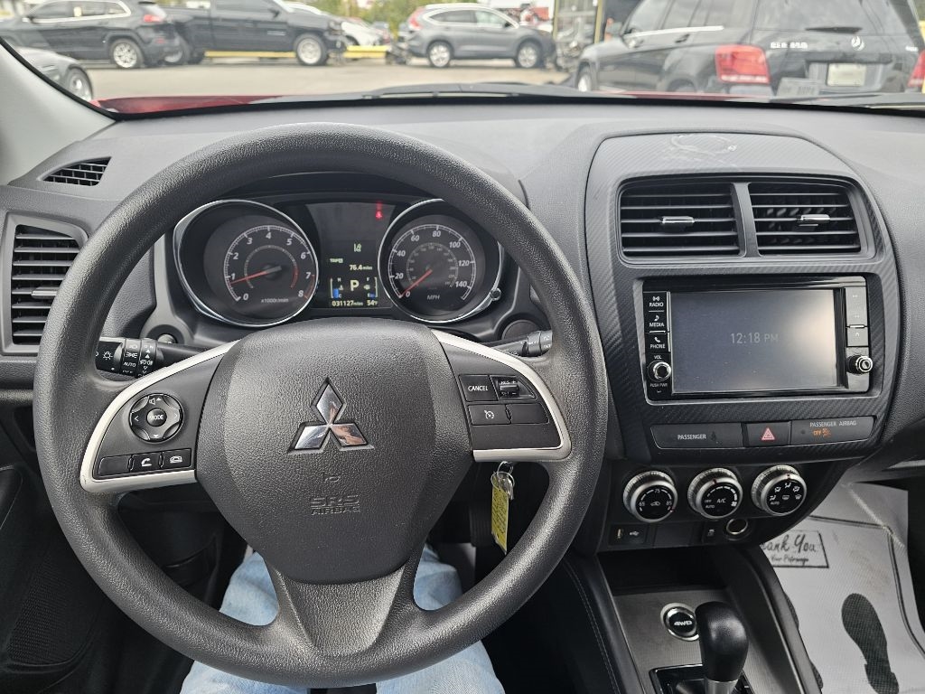 Mitsubishi Outlander Sport 2.0 ES 4WD 2023 Mitsubishi Outlander Sport 2.0 ES 4WD 2023
