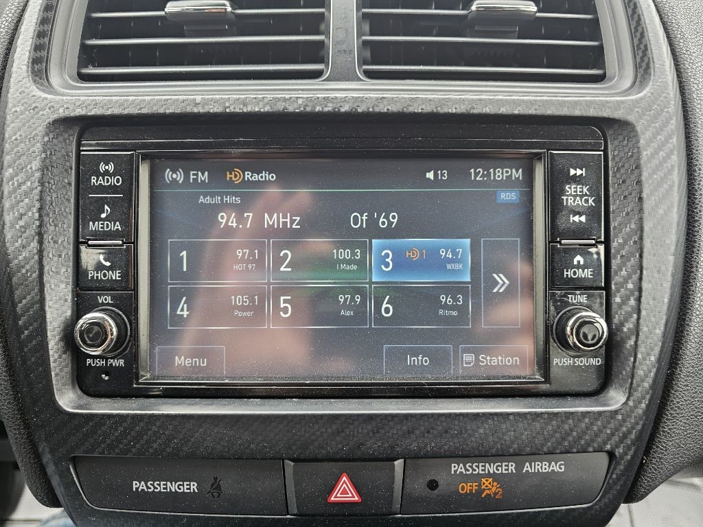 Mitsubishi Outlander Sport 2.0 ES 4WD 2023 Mitsubishi Outlander Sport 2.0 ES 4WD 2023