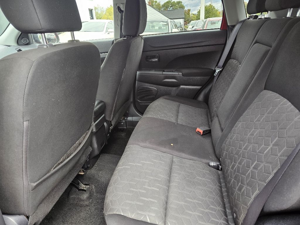 Mitsubishi Outlander Sport 2.0 ES 4WD 2023 Mitsubishi Outlander Sport 2.0 ES 4WD 2023