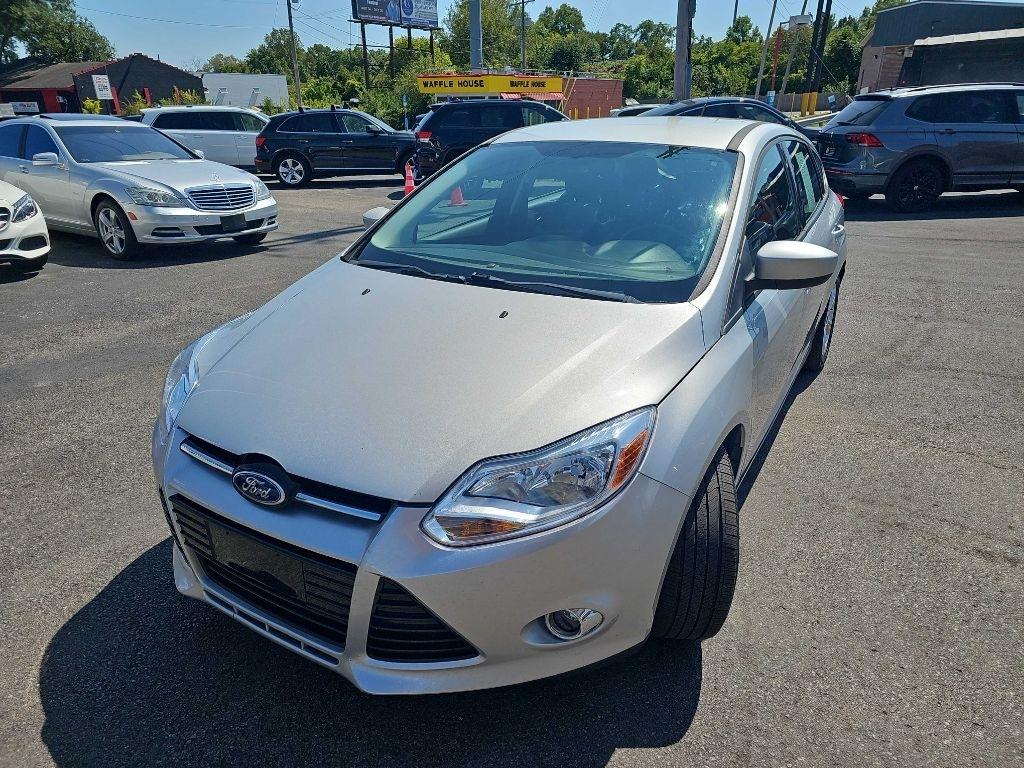 Ford Focus SE 2012