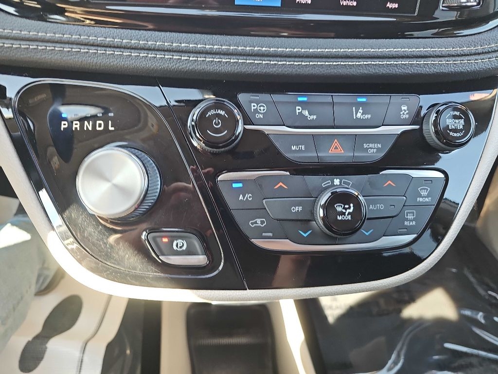 Chrysler Pacifica Hybrid Touring L 2022