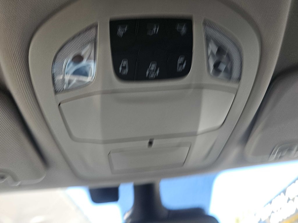 Chrysler Pacifica Hybrid Touring L 2022