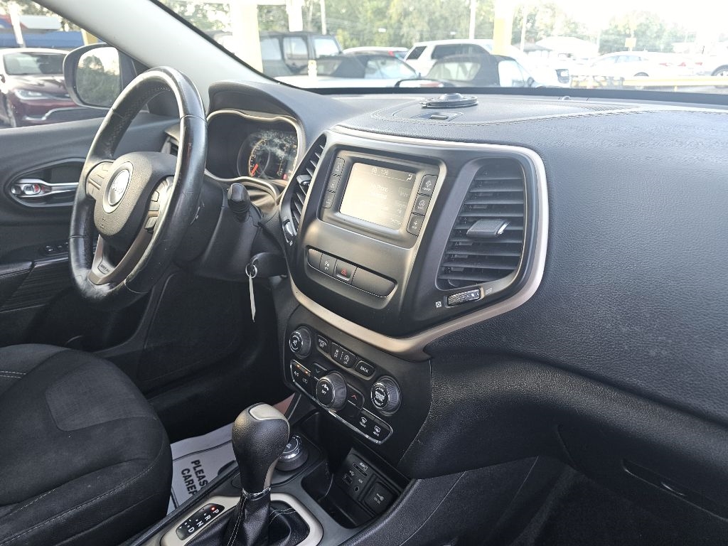 Jeep Cherokee Latitude 4WD 2016