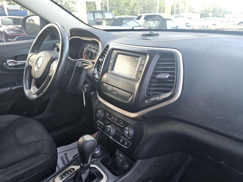 Jeep Cherokee Latitude 4WD 2016