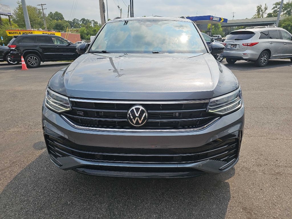 Volkswagen Tiguan SE R-Line Black 4MOTION 2022 Volkswagen Tiguan SE R-Line Black 4MOTION 2022