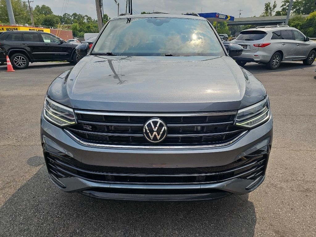 Volkswagen Tiguan SE R-Line Black 4MOTION 2022 Volkswagen Tiguan SE R-Line Black 4MOTION 2022