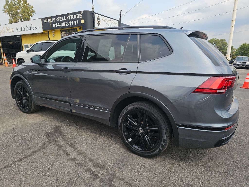 Volkswagen Tiguan SE R-Line Black 4MOTION 2022 Volkswagen Tiguan SE R-Line Black 4MOTION 2022