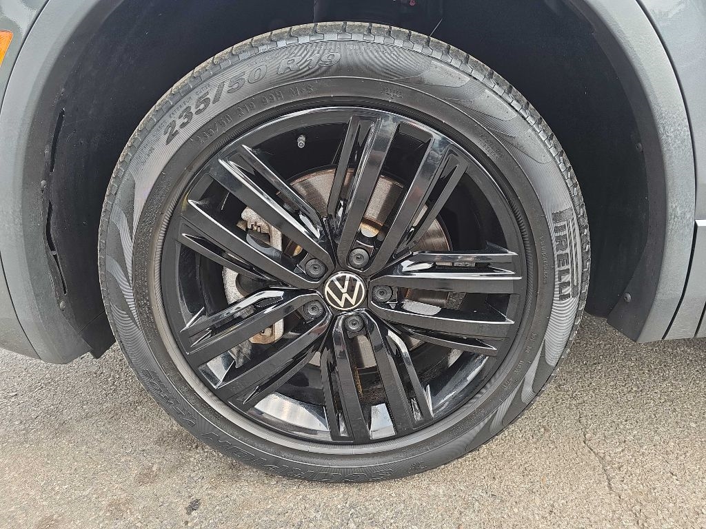 Volkswagen Tiguan SE R-Line Black 4MOTION 2022 Volkswagen Tiguan SE R-Line Black 4MOTION 2022