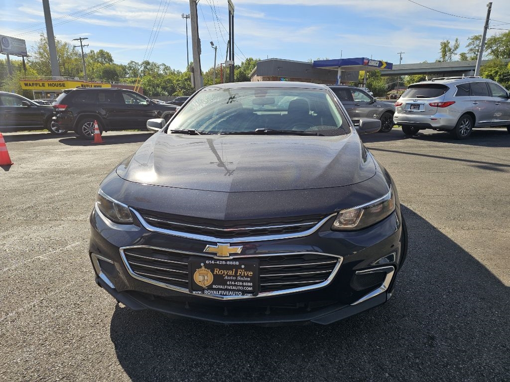 2018 Chevrolet Malibu LS photo 3
