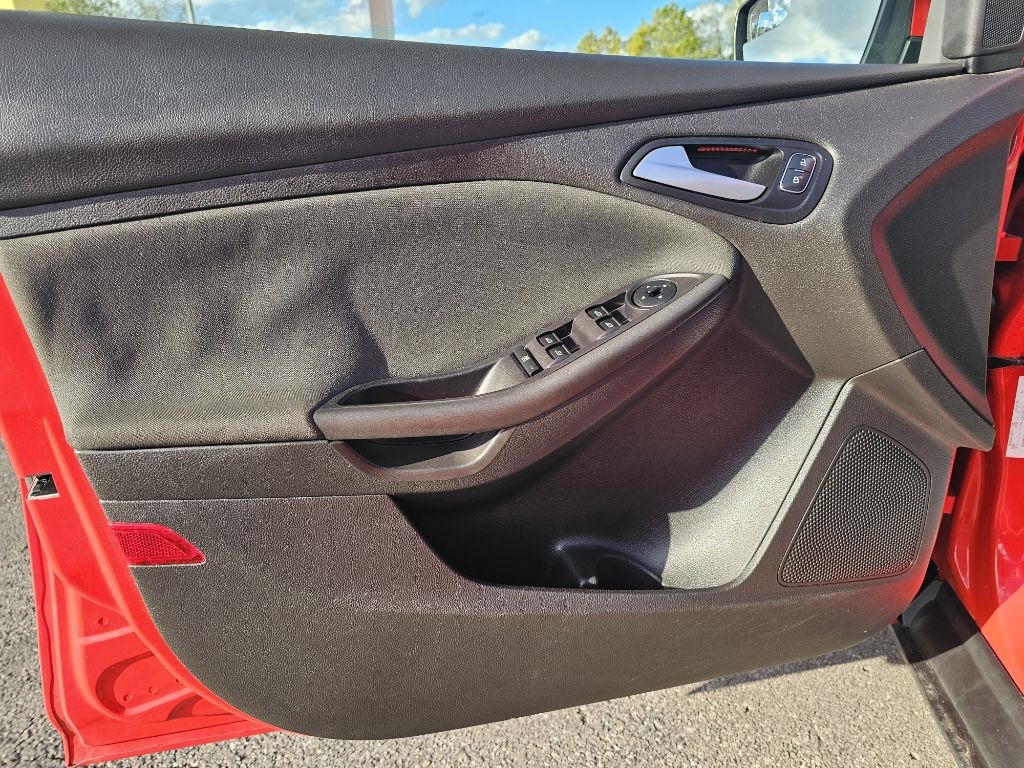 Ford Focus SE Sedan 2016 Ford Focus SE Sedan 2016