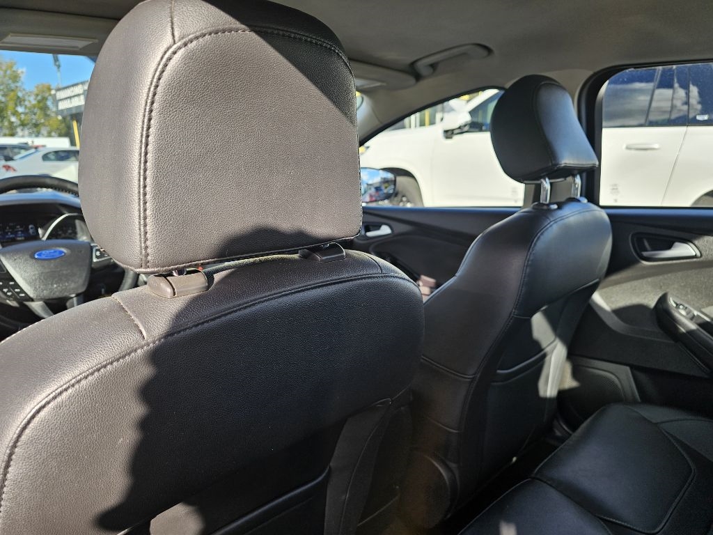 Ford Focus SE Sedan 2016 Ford Focus SE Sedan 2016