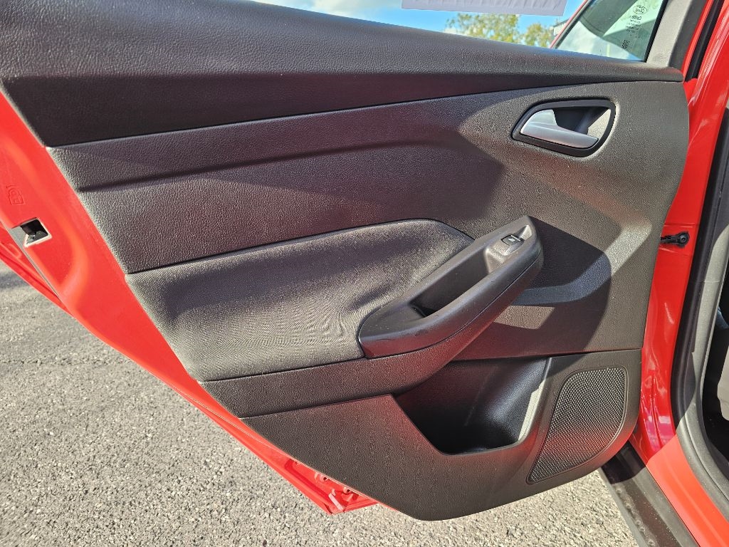 Ford Focus SE Sedan 2016 Ford Focus SE Sedan 2016