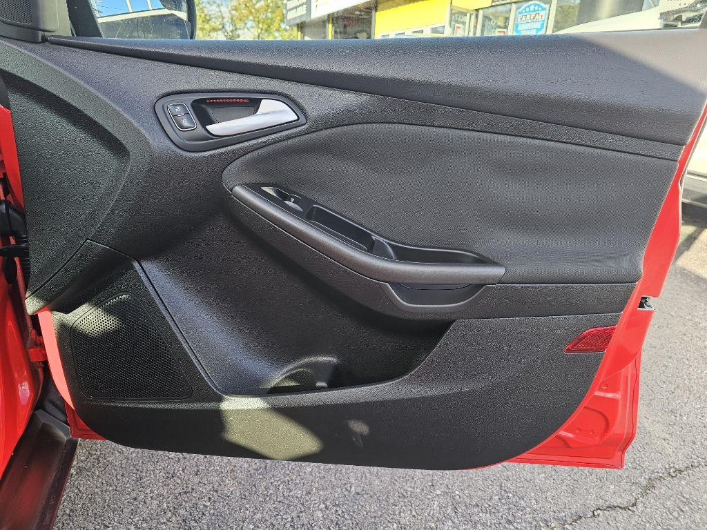 Ford Focus SE Sedan 2016 Ford Focus SE Sedan 2016