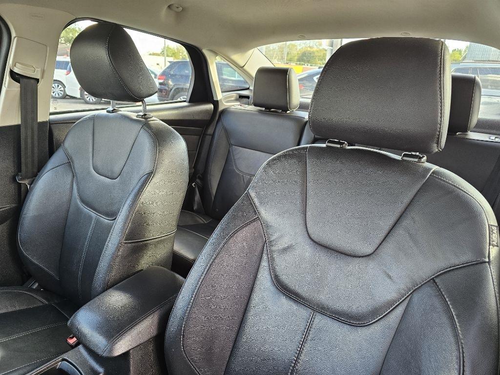 Ford Focus SE Sedan 2016