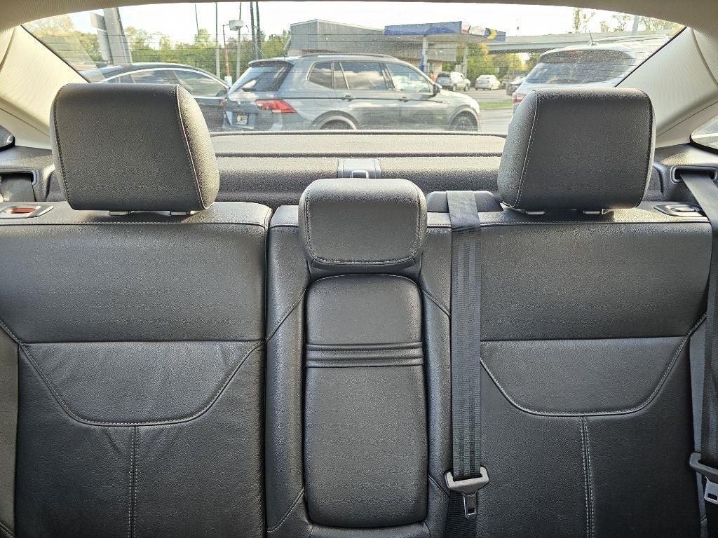 Ford Focus SE Sedan 2016