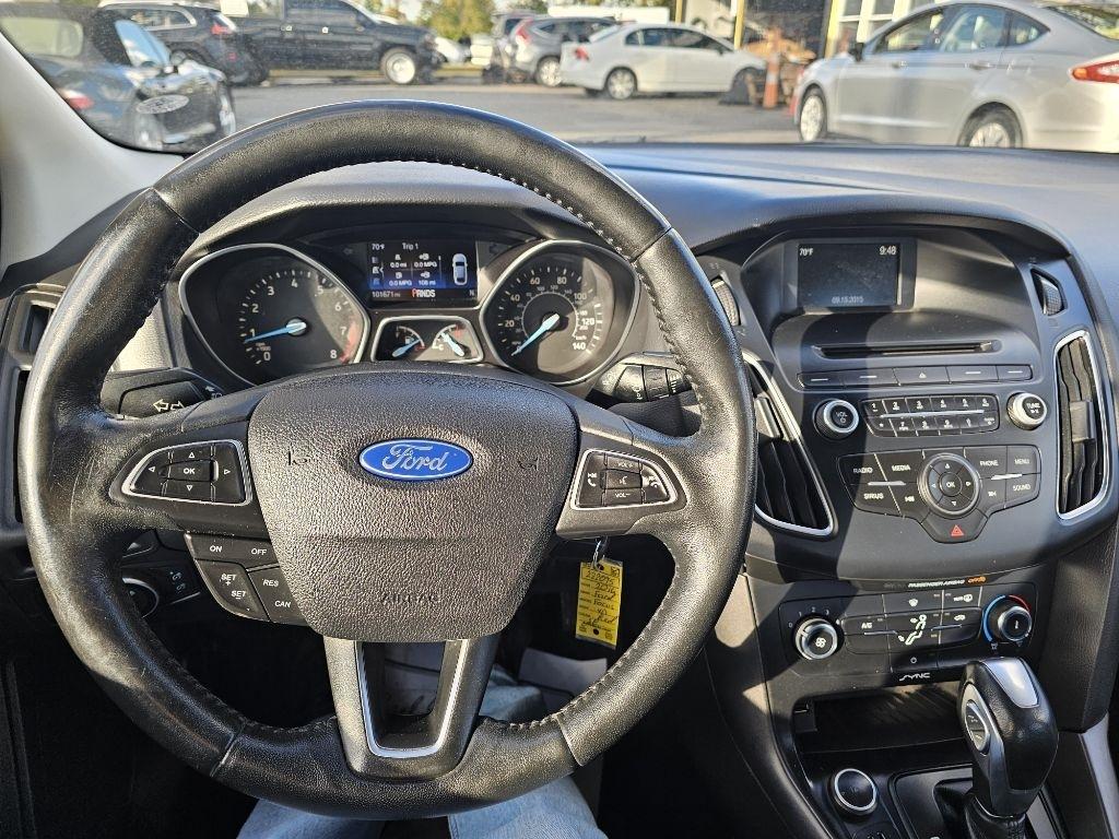 Ford Focus SE Sedan 2016