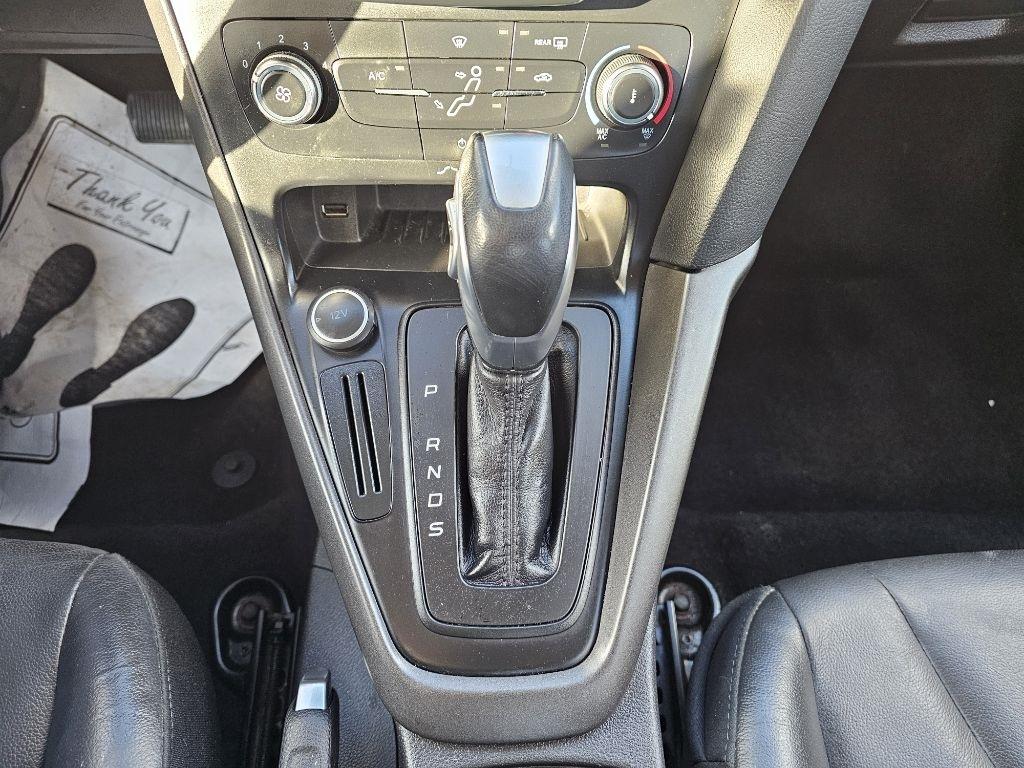 Ford Focus SE Sedan 2016