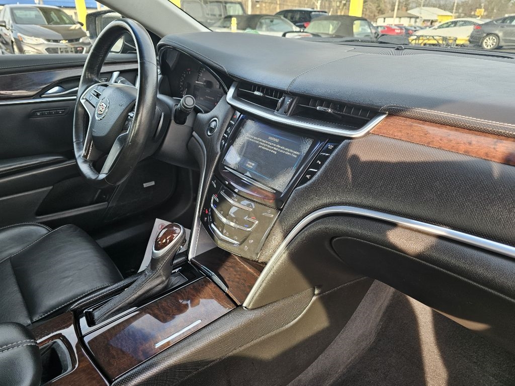 Cadillac XTS Luxury FWD 2016