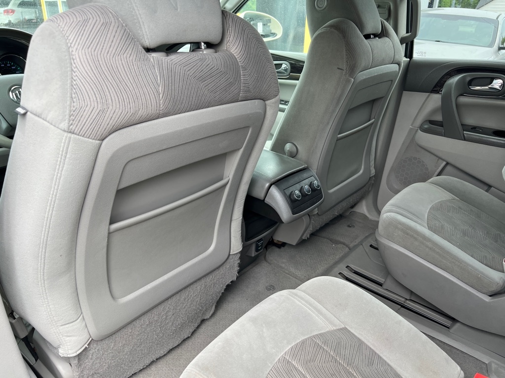 Buick Enclave Convenience FWD 2015