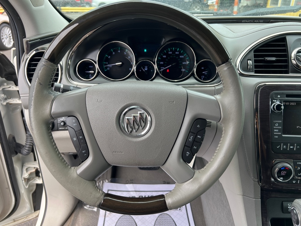 Buick Enclave Convenience FWD 2015