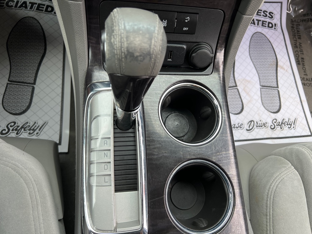 Buick Enclave Convenience FWD 2015