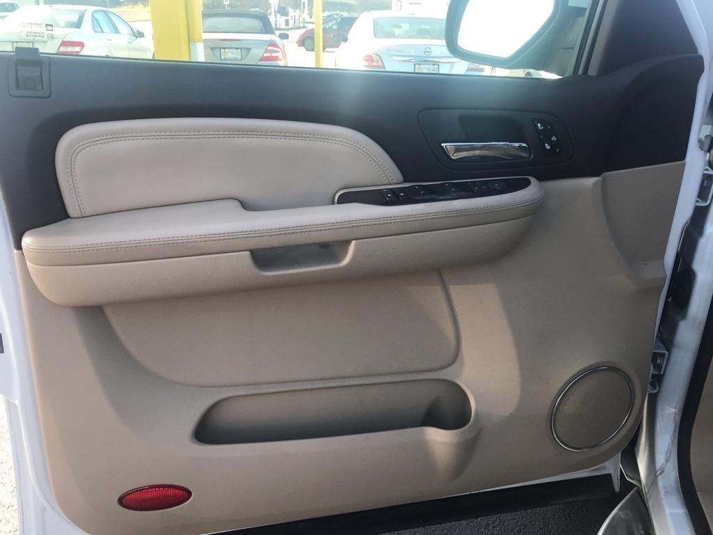 GMC Yukon Denali XL AWD 2007