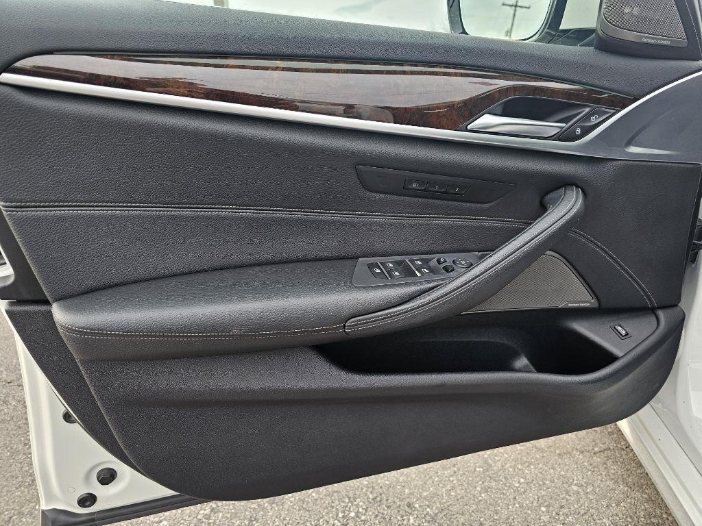 BMW 5-Series 530i xDrive 2017