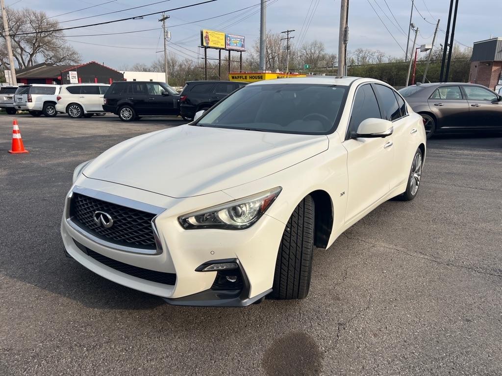 Infiniti Q50 3.0t LUXE AWD 2018