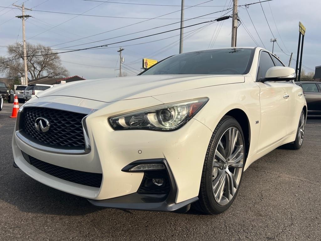 Infiniti Q50 3.0t LUXE AWD 2018