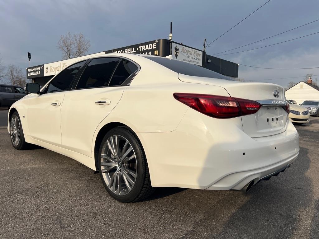 Infiniti Q50 3.0t LUXE AWD 2018