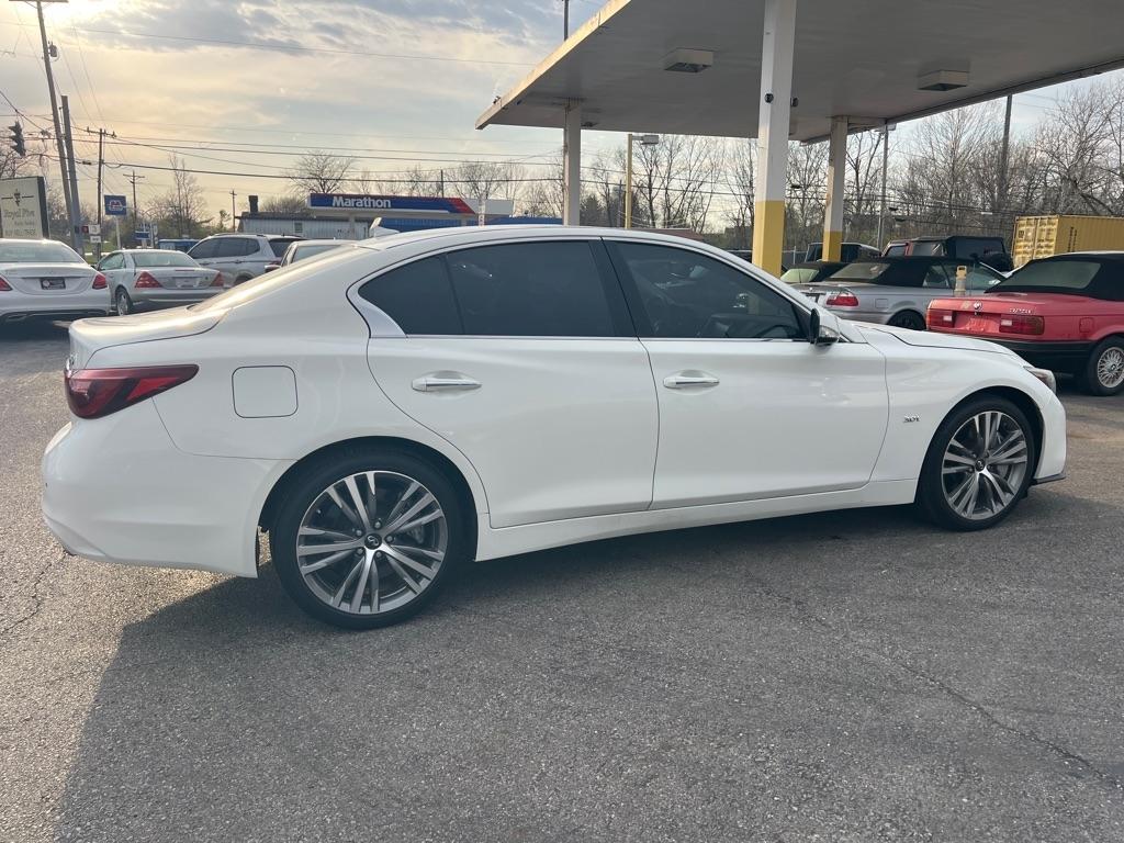 Infiniti Q50 3.0t LUXE AWD 2018