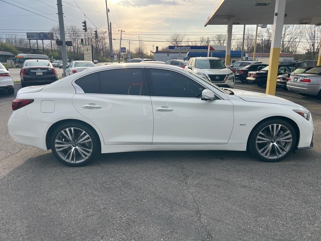 Infiniti Q50 3.0t LUXE AWD 2018