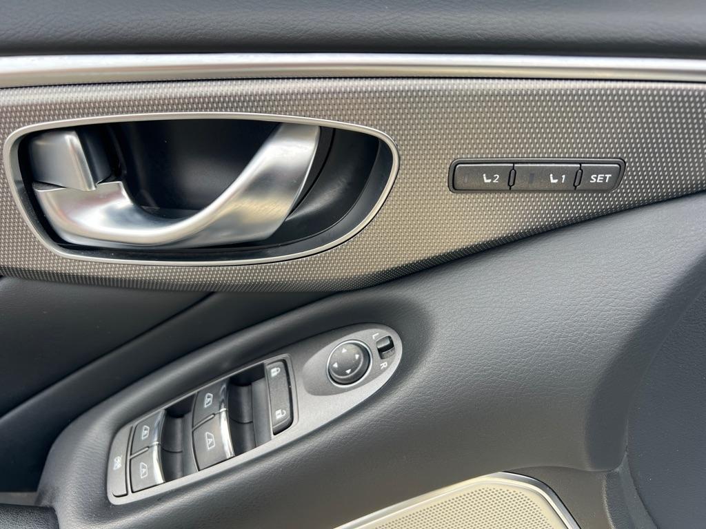 Infiniti Q50 3.0t LUXE AWD 2018