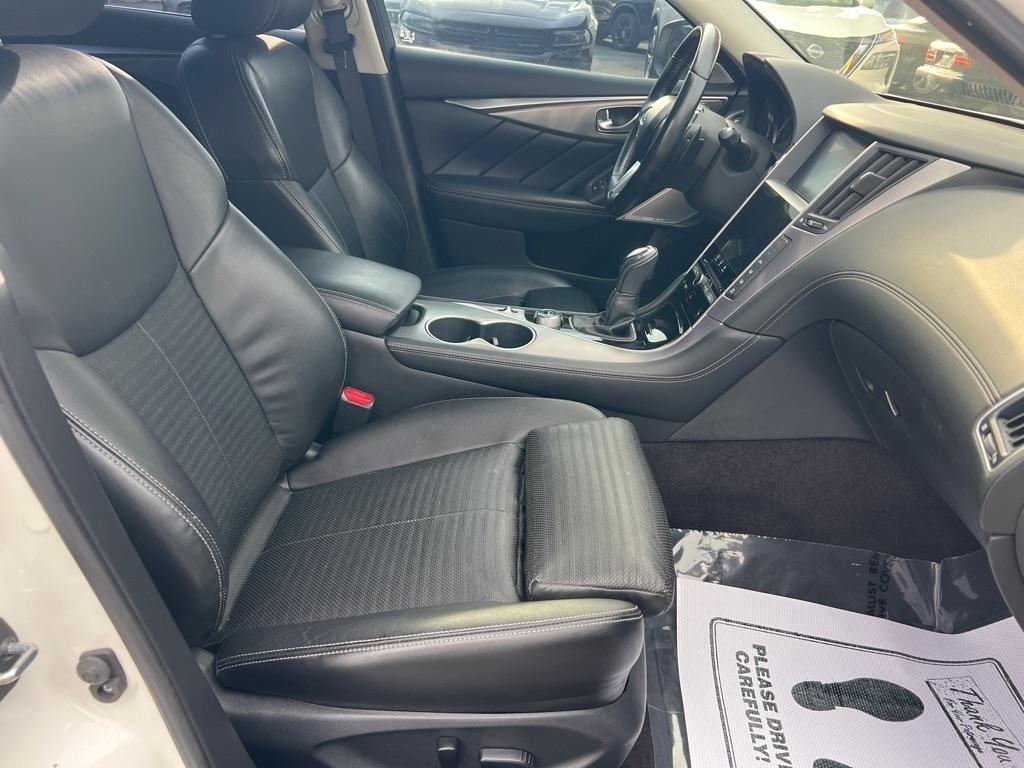 Infiniti Q50 3.0t LUXE AWD 2018