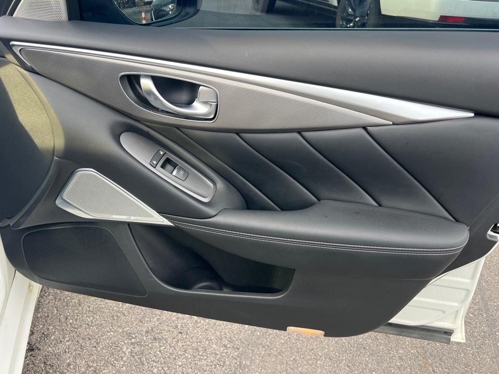 Infiniti Q50 3.0t LUXE AWD 2018