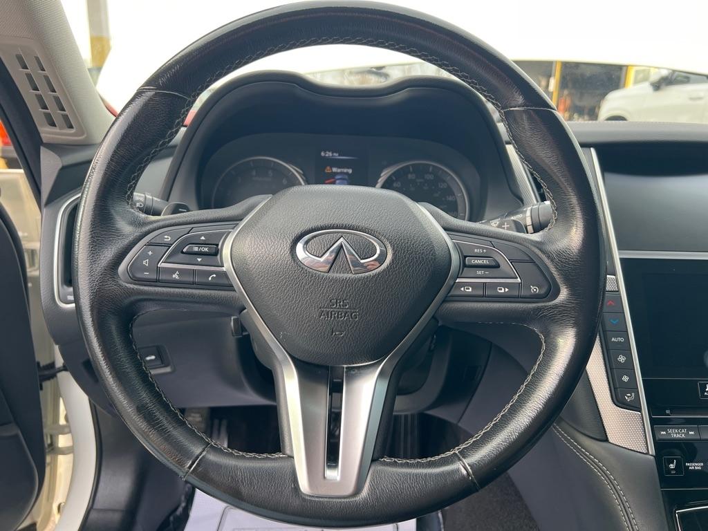 Infiniti Q50 3.0t LUXE AWD 2018