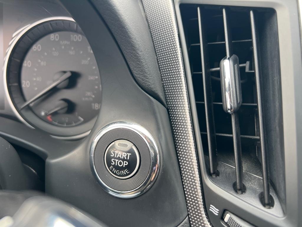 Infiniti Q50 3.0t LUXE AWD 2018